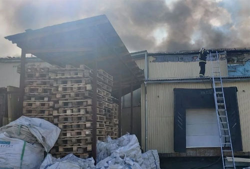 Пожар на складе продуктов.jpg